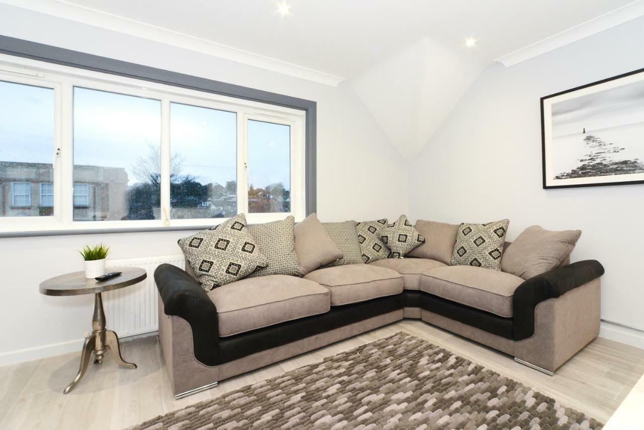 Апартаменты Amazing Near Bournemouth, & Sandbanks - Wifi & Smart Tv - Newly Renovated! Great Location! Пул